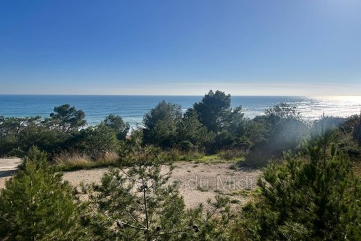 Grond in Leucate, Aude