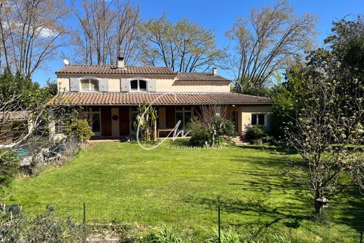 Villa a Paradou, Bocche del Rodano