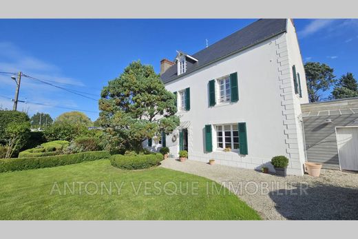 Villa a Coutances, Manica