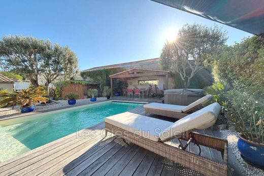 Villa in La Rochelle, Charente-Maritime