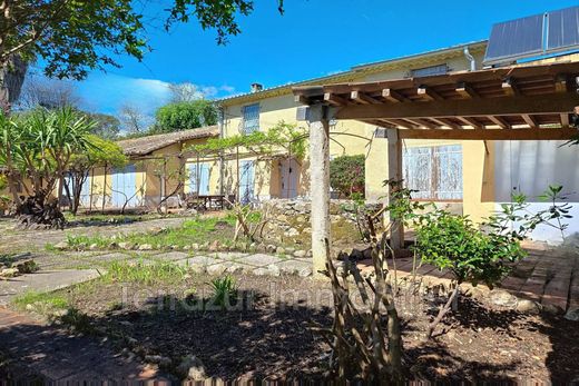 Villa in Juan-les-Pins, Alpes-Maritimes