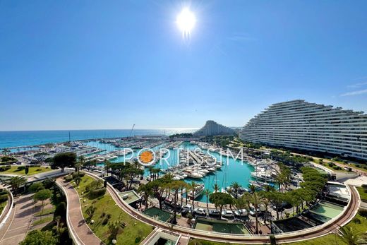 Apartment / Etagenwohnung in Villeneuve-Loubet, Alpes-Maritimes