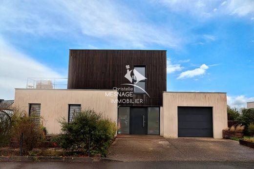 Villa in Dinan, Côtes-d'Armor