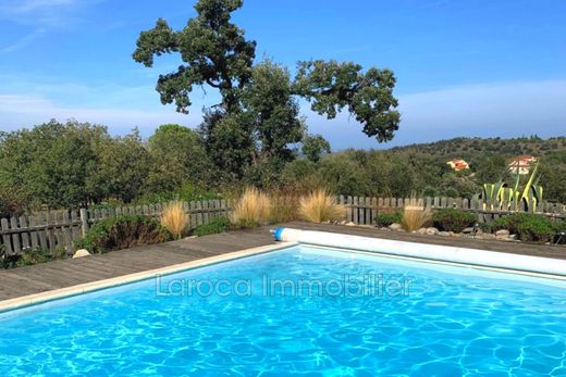 Villa in Montesquiu d'Albera, Pyrénées-Orientales