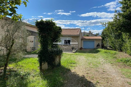 Villa in Raphèle-lès-Arles, Bouches-du-Rhône
