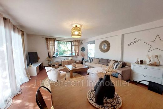 Apartment / Etagenwohnung in La Ciotat, Bouches-du-Rhône