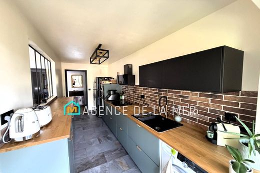 Appartamento a Mandelieu-la-Napoule, Alpi Marittime