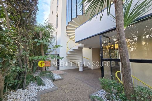 Apartment / Etagenwohnung in Cannes, Alpes-Maritimes