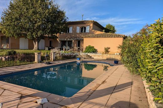 Villa à Le Puy-Sainte-Réparade, Bouches-du-Rhône