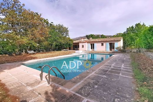 Villa in Saint-Vallier-de-Thiey, Alpes-Maritimes