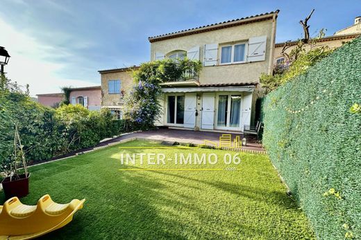 Вилла, Villeneuve-Loubet, Alpes-Maritimes