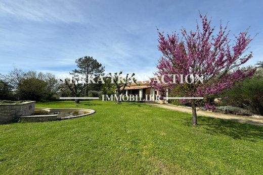 Villa Saint-Quentin-la-Poterie, Gard