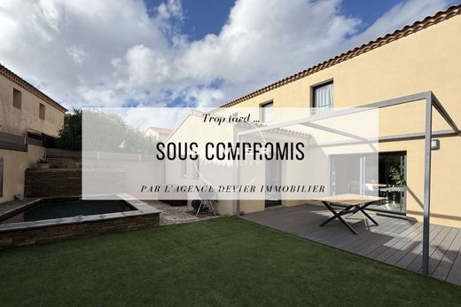 Villa a Saint-Geniès-des-Mourgues, Hérault