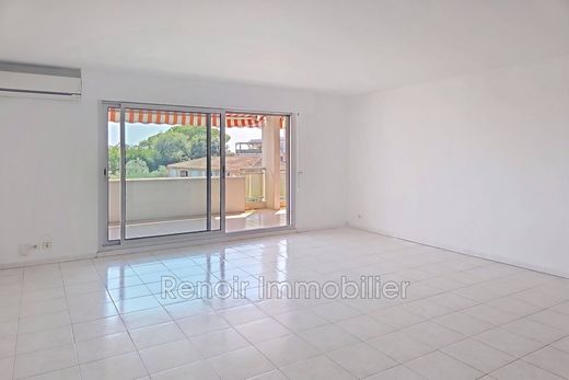 Apartment in Cagnes-sur-Mer, Alpes-Maritimes