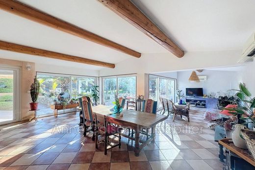 Villa in Aix-en-Provence, Bouches-du-Rhône