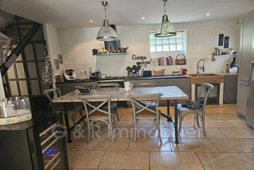 ‏וילה ב  La Bouilladisse, Bouches-du-Rhône