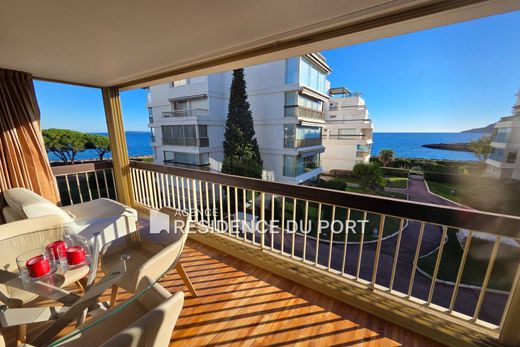 Квартира, Mandelieu-la-Napoule, Alpes-Maritimes