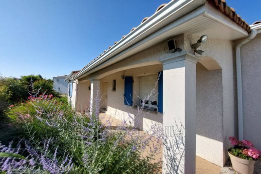 Villa in Saint-Sulpice-de-Royan, Charente-Maritime