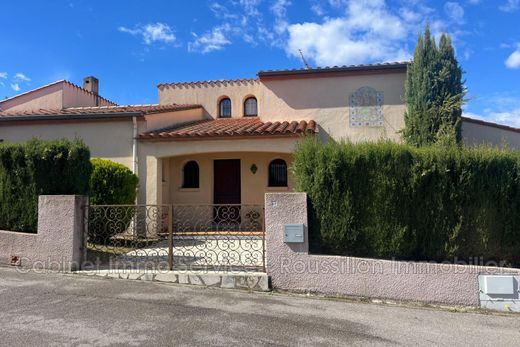 Villa in Ceret, Pyrénées-Orientales