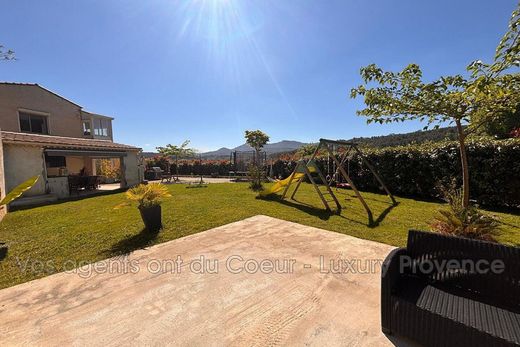 Villa in Gardanne, Bouches-du-Rhône