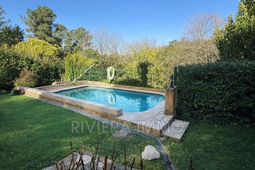 Villa a Les Adrets-de-l'Estérel, Var