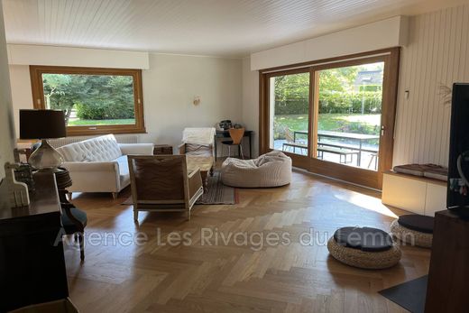 Villa in Sciez, Haute-Savoie