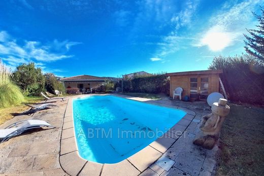 Villa in Gattières, Alpes-Maritimes