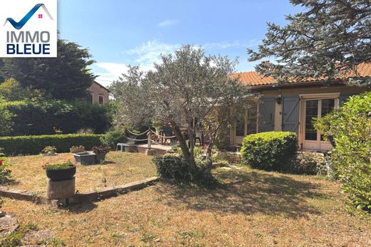 Villa in Marignane, Bouches-du-Rhône