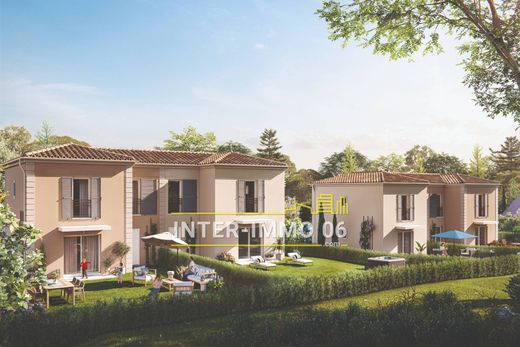 Villa a Saint-Laurent-du-Var, Alpi Marittime