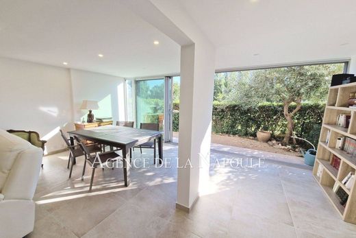 Appartamento a Mandelieu-la-Napoule, Alpi Marittime