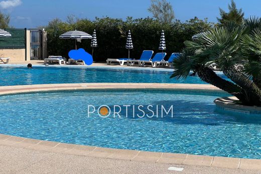 아파트 / Villeneuve-Loubet, Alpes-Maritimes