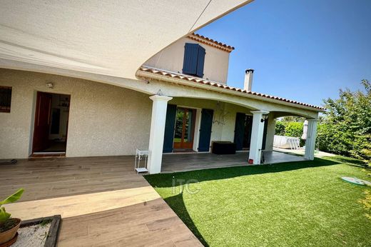 Villa in Trets, Bouches-du-Rhône