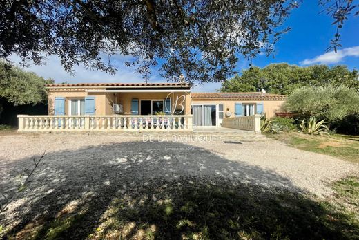 Villa in Seillons-Source-d'Argens, Var