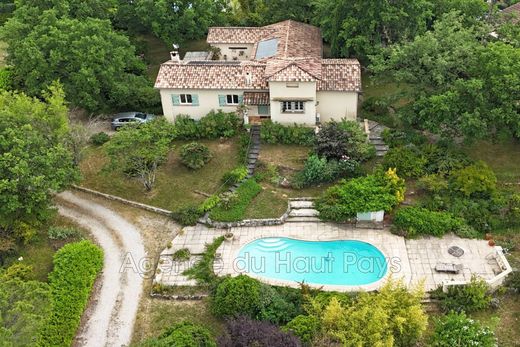 Villa in Saint-Cézaire-sur-Siagne, Alpes-Maritimes