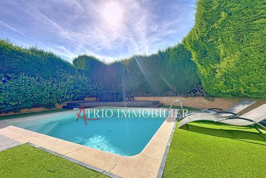 Villa in Cagnes-sur-Mer, Alpes-Maritimes