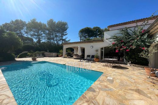 Villa in Tourrettes-sur-Loup, Alpes-Maritimes