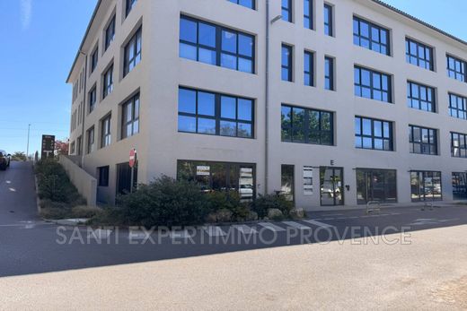 Ufficio a Aubagne, Bocche del Rodano