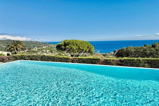 Willa w Sainte-Maxime, Var