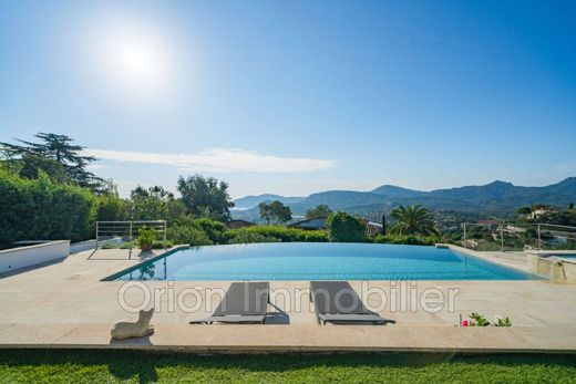 Villa à Mandelieu-la-Napoule, Alpes-Maritimes