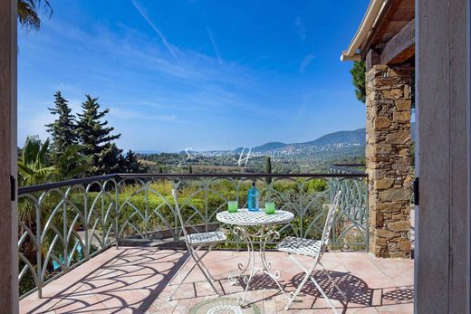 ﻓﻴﻼ ﻓﻲ La Croix-Valmer, Var