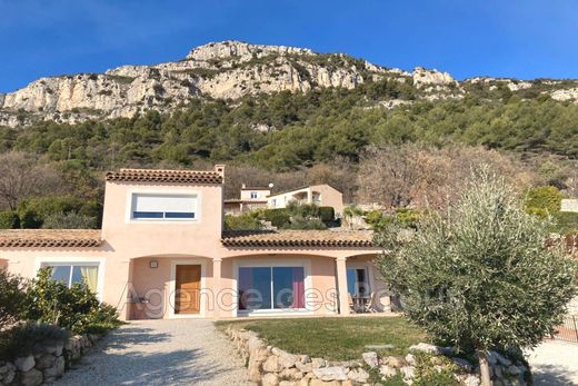 Saint-Jeannet, Alpes-Maritimesのヴィラ