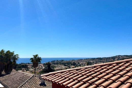 Willa w Carqueiranne, Var