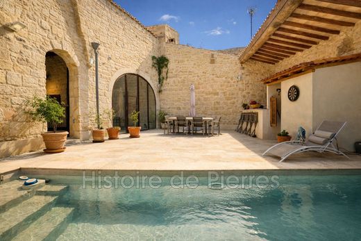 Villa a Saint-Gilles, Gard