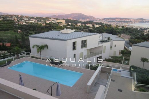 Apartment / Etagenwohnung in Nizza, Alpes-Maritimes
