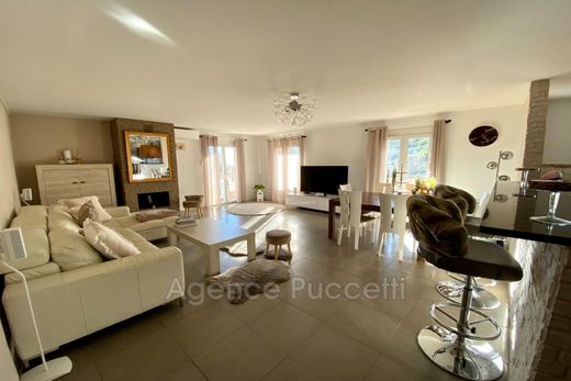 Apartment in Vence, Alpes-Maritimes
