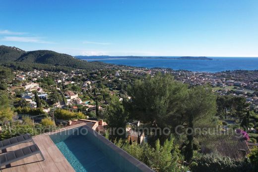 Willa w Carqueiranne, Var