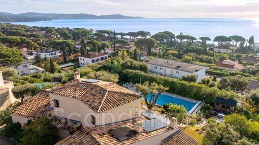 Βίλα σε Cavalaire-sur-Mer, Var