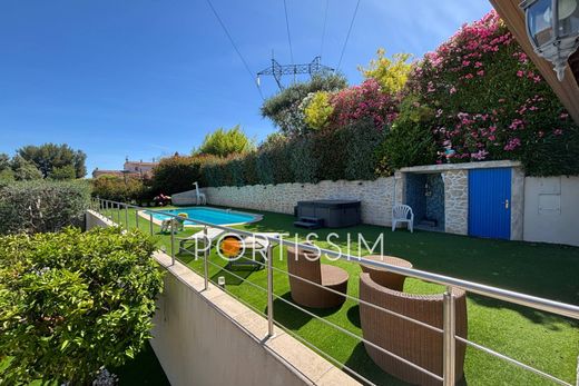 Villa in Cagnes-sur-Mer, Alpes-Maritimes