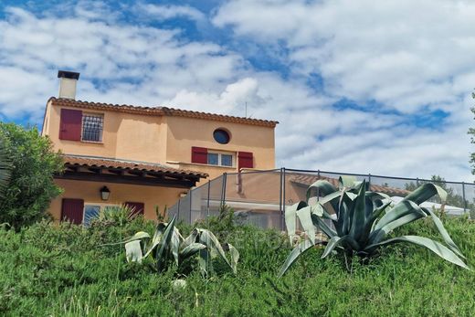 Willa w Anduze, Gard