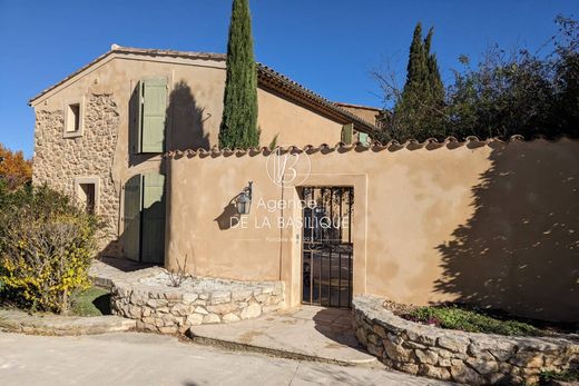 Willa w Ollières, Var